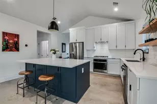 1021 Nomas St, Dallas, TX 75212 - Photo 11