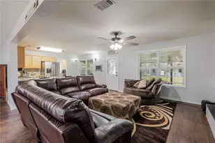 208 Yucca Dr, Weatherford, TX 76087 - Photo 9