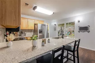 208 Yucca Dr, Weatherford, TX 76087 - Photo 5