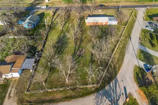 508 Fannin St, Millsap, TX 76066 - Photo 7