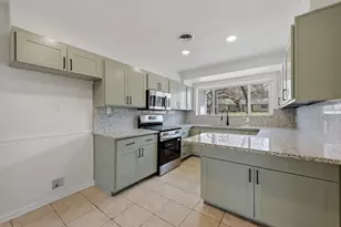 1720 Woods Dr, Arlington, TX 76010 - Photo 7