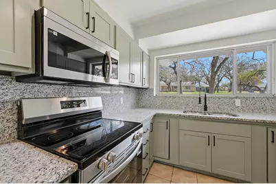 1720 Woods Drive, Arlington, TX 76010 - Photo 11