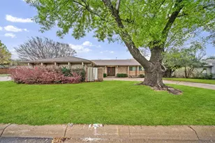15606 Kingscrest Cir, Dallas, TX 75248 - Photo 1