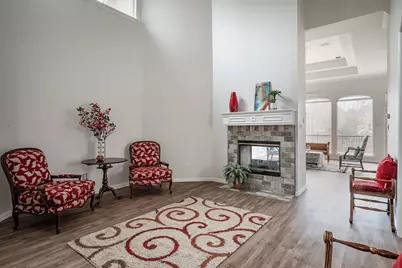 7712 Lakecrest Circle, Irving, TX 75063 - Photo 5