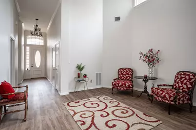 7712 Lakecrest Circle, Irving, TX 75063 - Photo 3