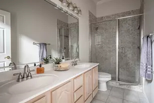 7712 Lakecrest Cir, Irving, TX 75063 - Photo 21