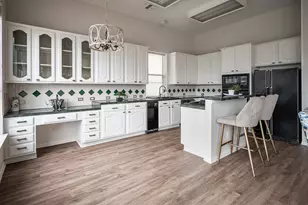 7712 Lakecrest Cir, Irving, TX 75063 - Photo 13