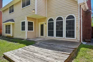 9354 Riverwalk Ln, Irving, TX 75063 - Photo 37