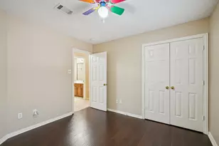 9354 Riverwalk Ln, Irving, TX 75063 - Photo 19