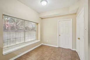 9354 Riverwalk Ln, Irving, TX 75063 - Photo 15