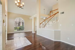 9354 Riverwalk Ln, Irving, TX 75063 - Photo 5