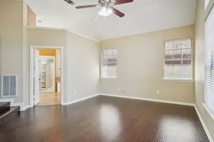 9354 Riverwalk Ln, Irving, TX 75063 - Photo 21