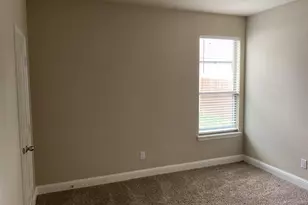 705 Buffalo Creek Dr, Cleburne, TX 76033 - Photo 5