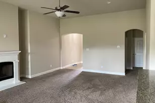 705 Buffalo Creek Dr, Cleburne, TX 76033 - Photo 3