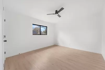 617 Parkvale Lane, Grand Prairie, TX 75052 - Photo 9