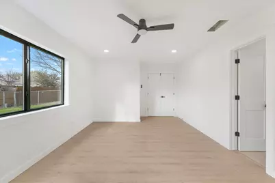 617 Parkvale Lane, Grand Prairie, TX 75052 - Photo 11