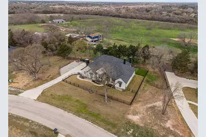 1004 Meadow Wood Terrace, Azle, TX 76020 - Photo 35