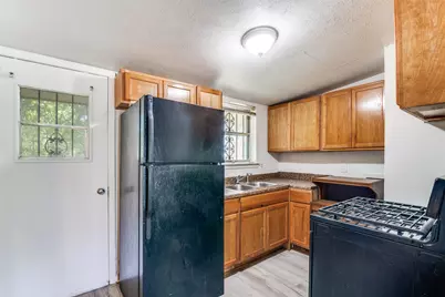 612 Henderson Circle, Garland, TX 75040 - Photo 5