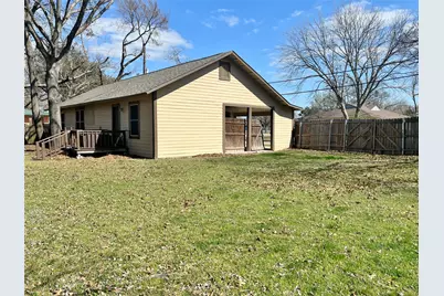 201 Kirksey Street, Waxahachie, TX 75165 - Photo 13