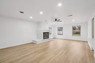 5905 Walraven Cir, Fort Worth, TX 76133 - Photo 5