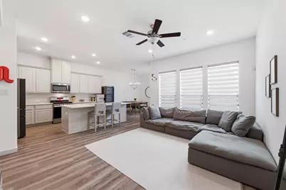 4525 English Maple Drive, Arlington, TX 76005 - Photo 9