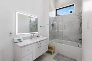 11907 Quincy Ln, Dallas, TX 75230 - Photo 23