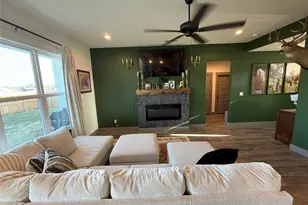 9221 Parkview Cir, Tolar, TX 76476 - Photo 5