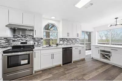 3901 Silver Meadow Lane, Grand Prairie, TX 75052 - Photo 9