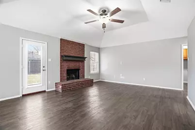 1154 Miles Avenue, Burleson, TX 76028 - Photo 7