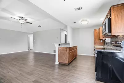 1154 Miles Avenue, Burleson, TX 76028 - Photo 11