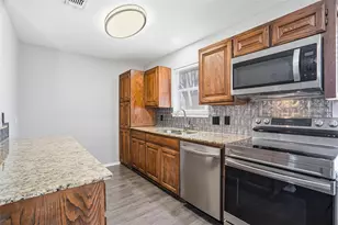 1154 Miles Ave, Burleson, TX 76028 - Photo 13