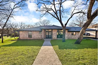 2814 Marquis Circle E, Arlington, TX 76016 - Photo 1