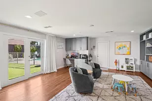 10250 Timber Trail Dr, Dallas, TX 75229 - Photo 21