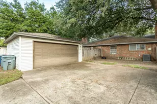 7544 Brentcove Cir, Dallas, TX 75214 - Photo 31