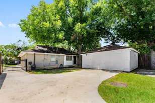 6933 Wake Forrest Dr, Dallas, TX 75214 - Photo 21