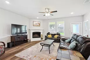 808 Feather Edge, Springtown, TX 76082 - Photo 17