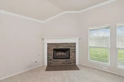 612 Ravenwood Drive, Saginaw, TX 76179 - Photo 7