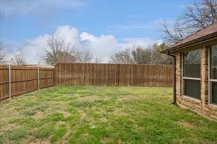 612 Ravenwood Dr, Saginaw, TX 76179 - Photo 33