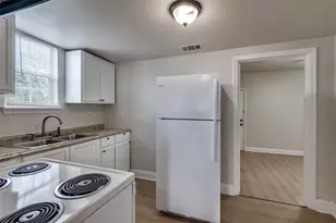 2415 Bethurum Ave, Dallas, TX 75215 - Photo 9