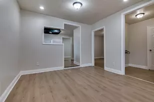 2415 Bethurum Ave, Dallas, TX 75215 - Photo 7