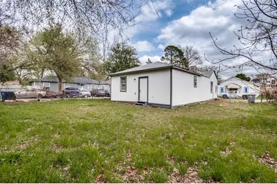 2415 Bethurum Avenue, Dallas, TX 75215 - Photo 21