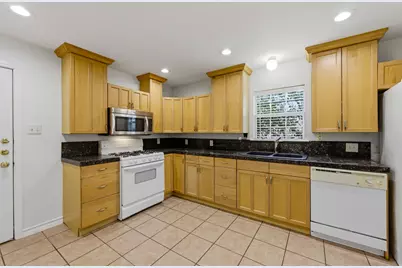 1516 Baxley Street, Carrollton, TX 75006 - Photo 7