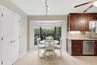 1115 Wiltshire Drive, Carrollton, TX 75007 - Photo 13