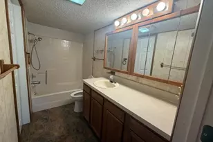 808 Flamingo Rd, Granbury, TX 76049 - Photo 25