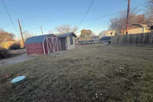 808 Flamingo Rd, Granbury, TX 76049 - Photo 7