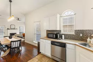 8305 Liberty Ln, Rowlett, TX 75089 - Photo 17