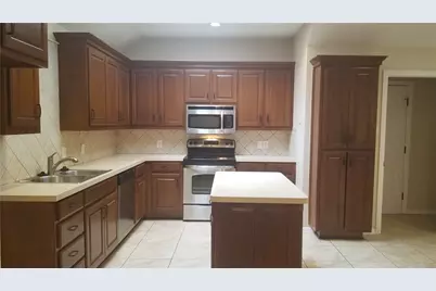 4208 Crossgate Court, Arlington, TX 76016 - Photo 3