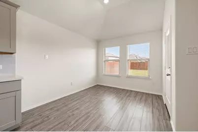 813 Amberwood Court, Fort Worth, TX 76052 - Photo 11