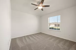 813 Amberwood Ct, Fort Worth, TX 76052 - Photo 17