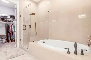 635 Via Ravello, Irving, TX 75039 - Photo 17